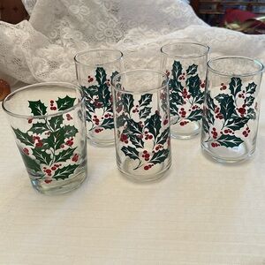 Christmas Glasses Holly 8 oz set of 4 + 1 cocktail glass